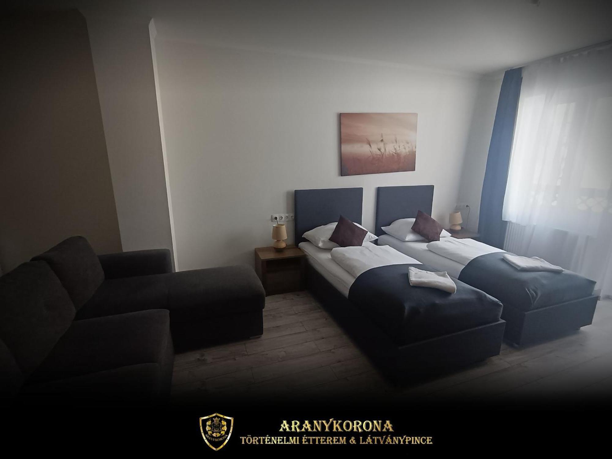Aranykorona Apartmanhaz Miskolc Exterior photo